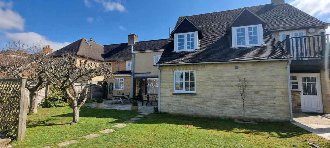 Yew Tree House * Woodstock