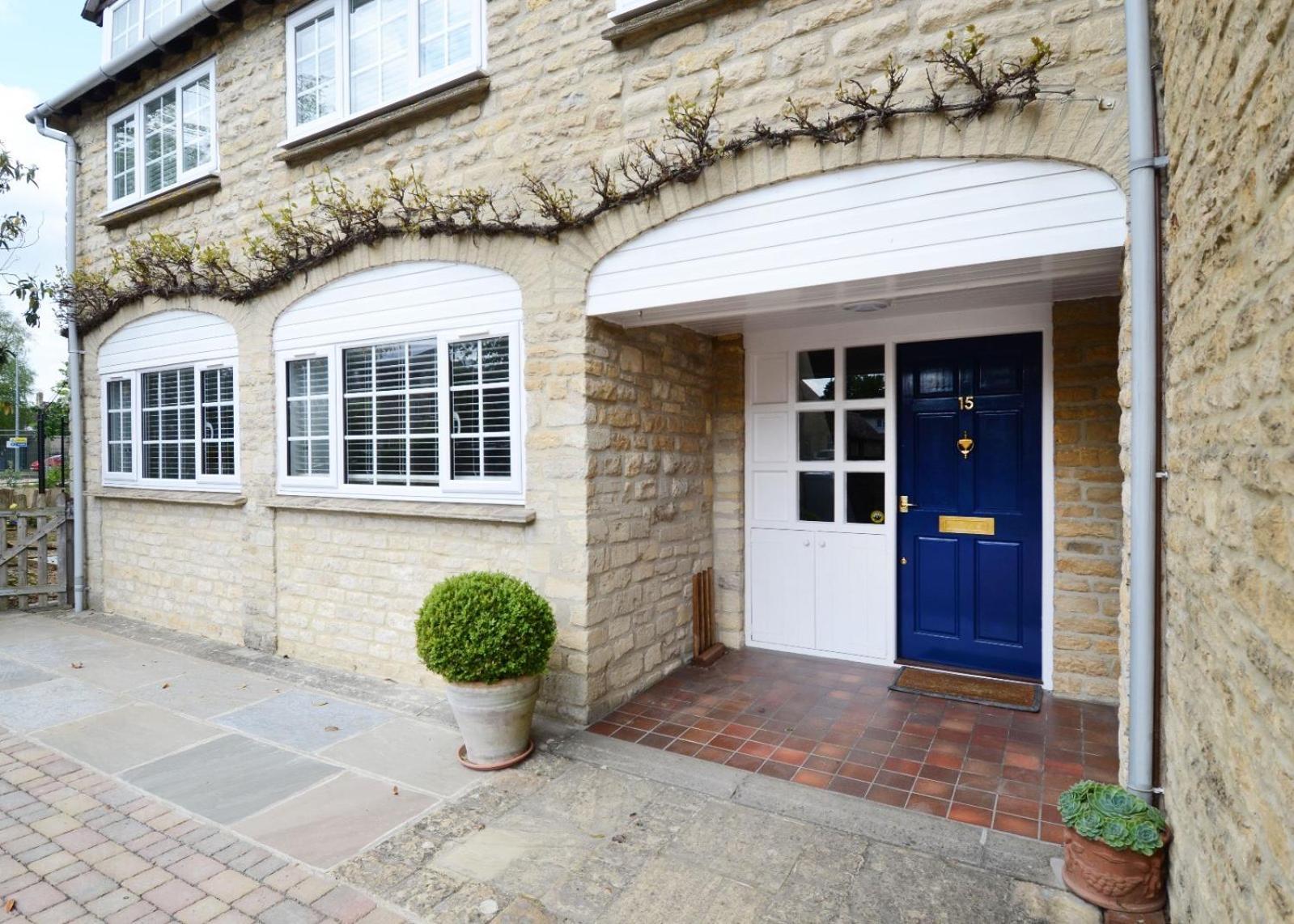 Yew Tree House Woodstock